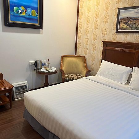 A25 Hotel - 19 Phan Dinh Phung Hanoj Exteriér fotografie