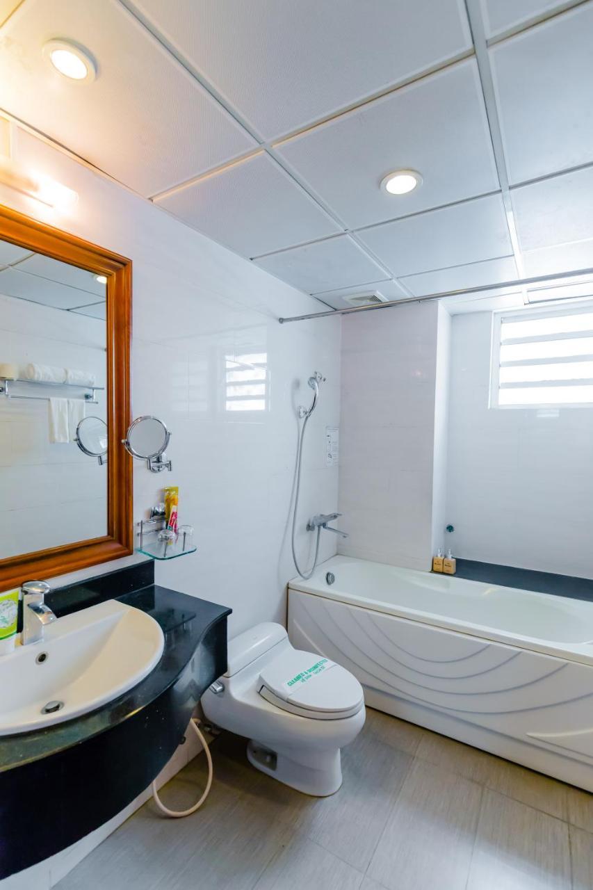 A25 Hotel - 19 Phan Dinh Phung Hanoj Exteriér fotografie